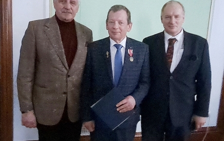 MEDAL KOMISJI EDUKACJI NARODOWEJ DLA CZŁONKÓW CECHU
